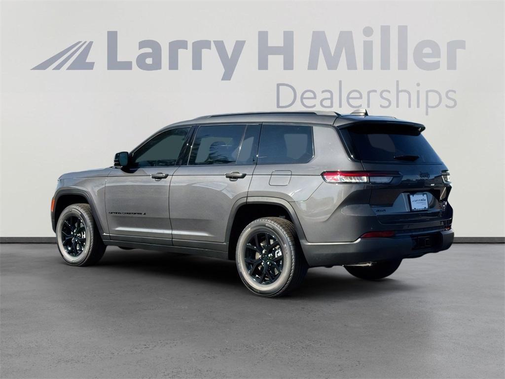 new 2025 Jeep Grand Cherokee L car, priced at $39,072