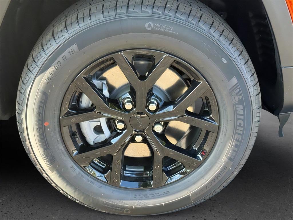 new 2025 Jeep Grand Cherokee L car, priced at $39,072