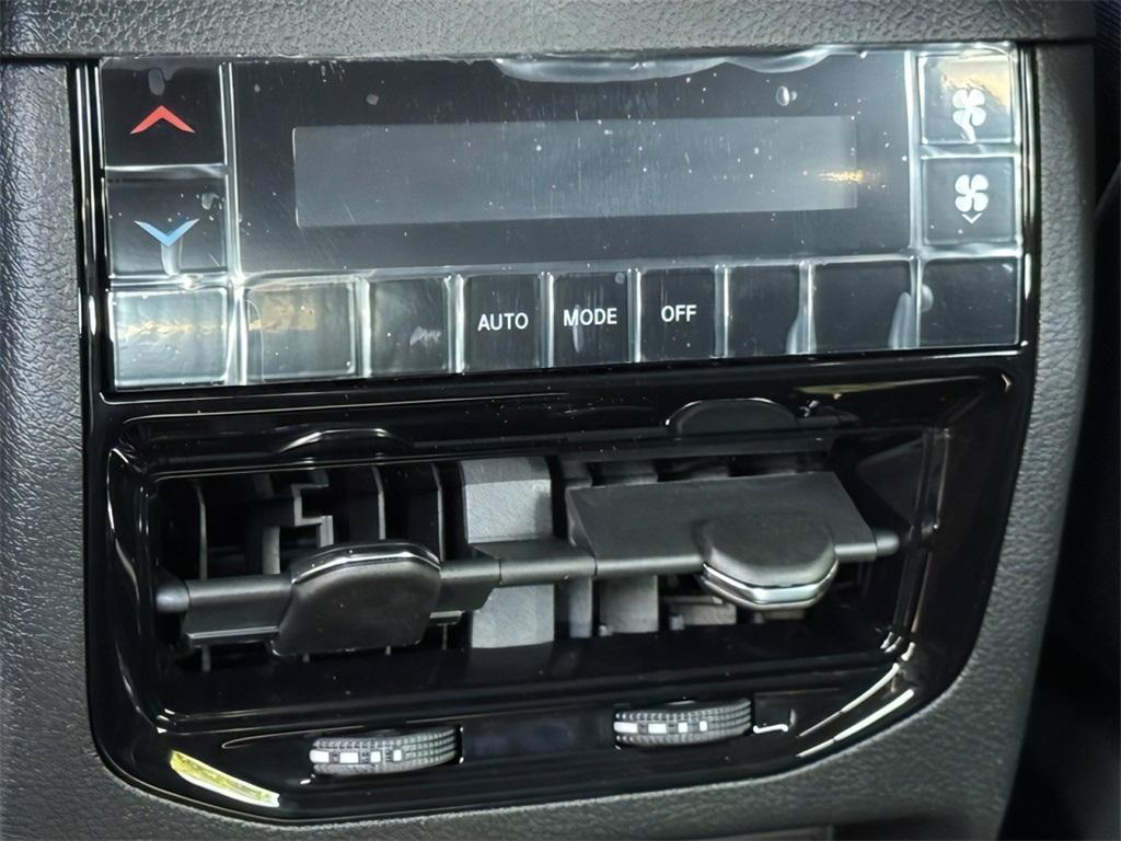 new 2025 Jeep Grand Cherokee L car, priced at $39,072