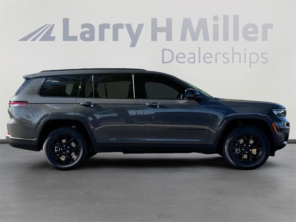 new 2025 Jeep Grand Cherokee L car, priced at $39,072