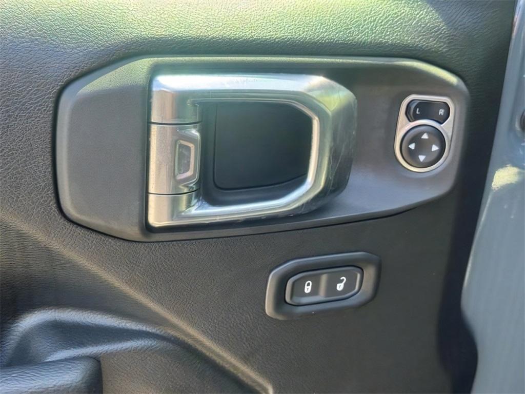 new 2025 Jeep Wrangler car, priced at $54,770