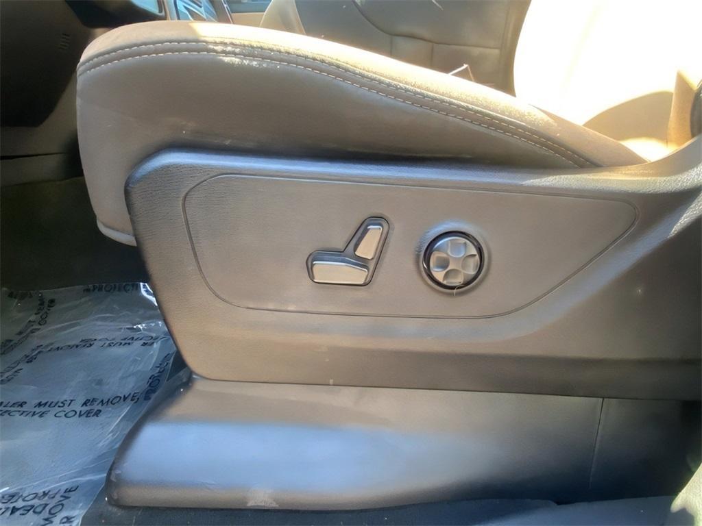 used 2021 Ram 1500 car, priced at $30,500