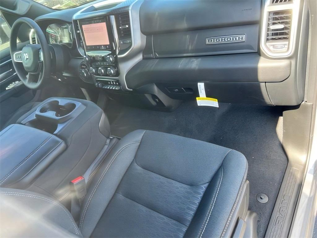 new 2025 Ram 1500 car, priced at $47,075