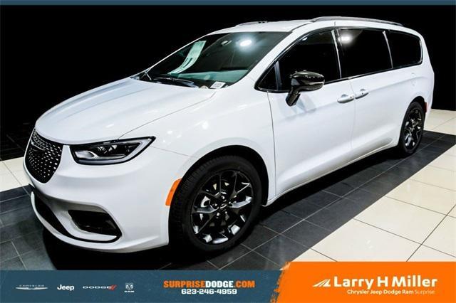 new 2024 Chrysler Pacifica car, priced at $46,247