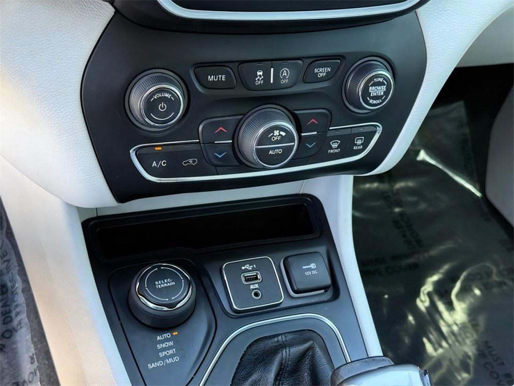 used 2021 Jeep Cherokee car, priced at $19,000