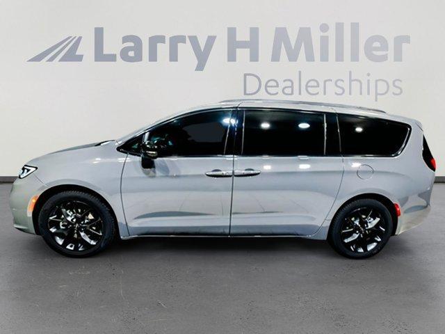 new 2025 Chrysler Pacifica car, priced at $46,107