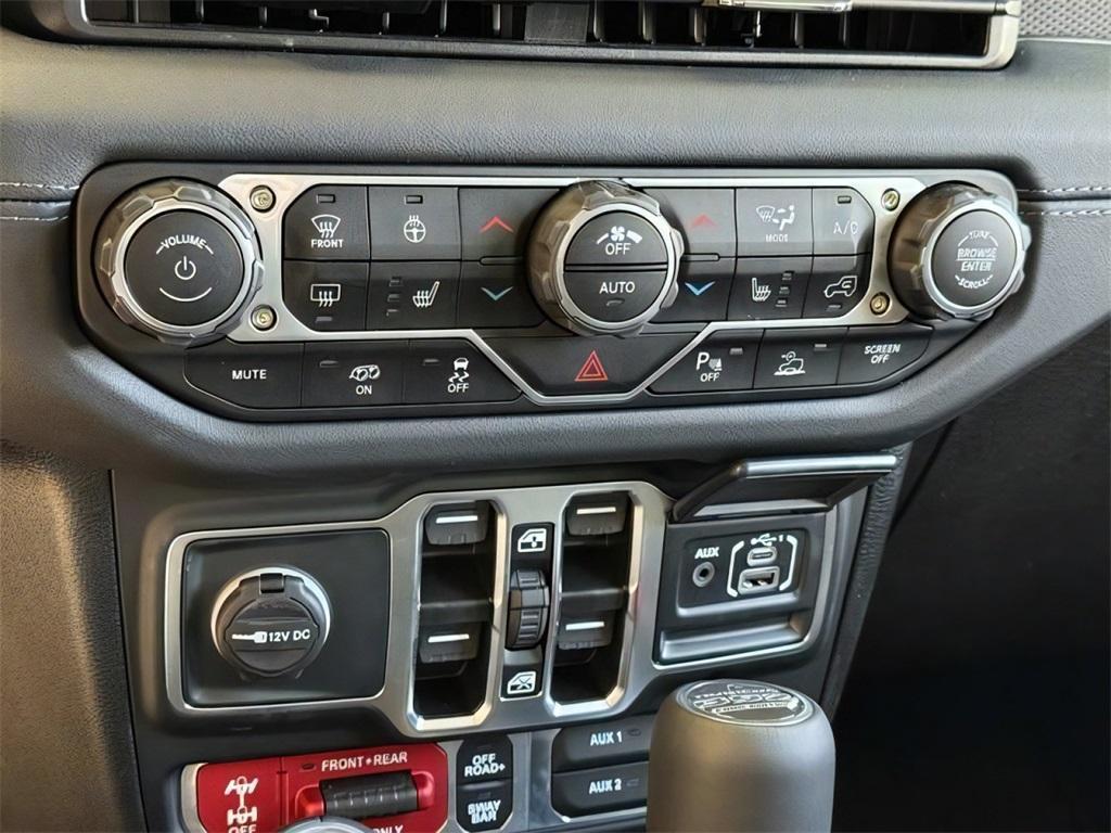 new 2025 Jeep Wrangler car, priced at $101,327