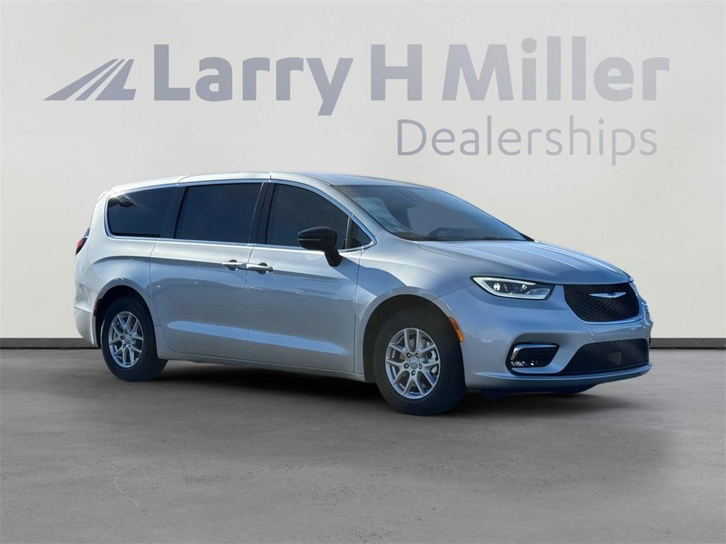 new 2026 Chrysler Pacifica car, priced at $42,335