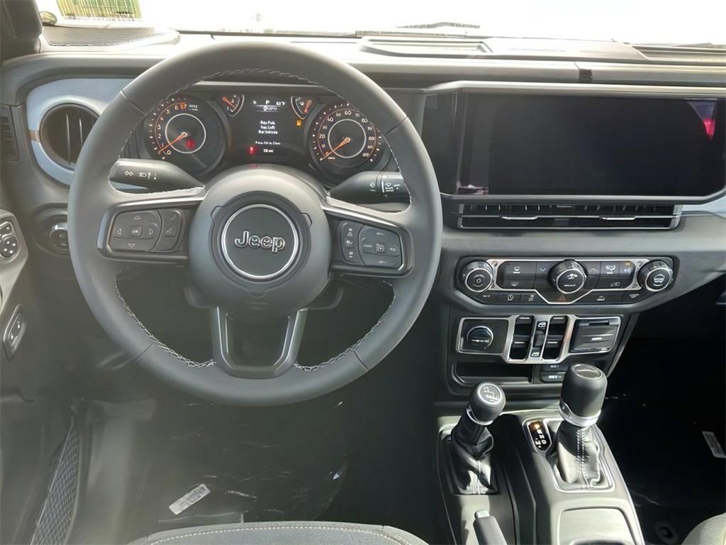new 2025 Jeep Gladiator car, priced at $43,615