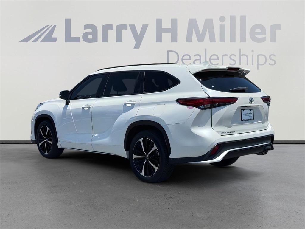 used 2021 Toyota Highlander car, priced at $38,000