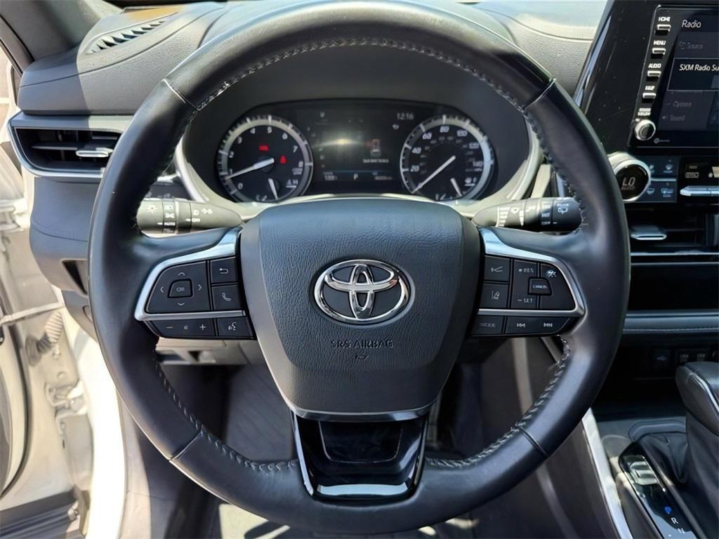 used 2021 Toyota Highlander car, priced at $38,000