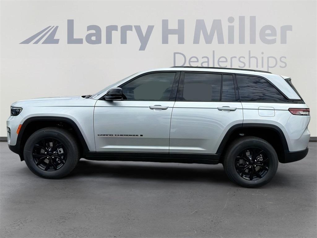 new 2025 Jeep Grand Cherokee car, priced at $39,122