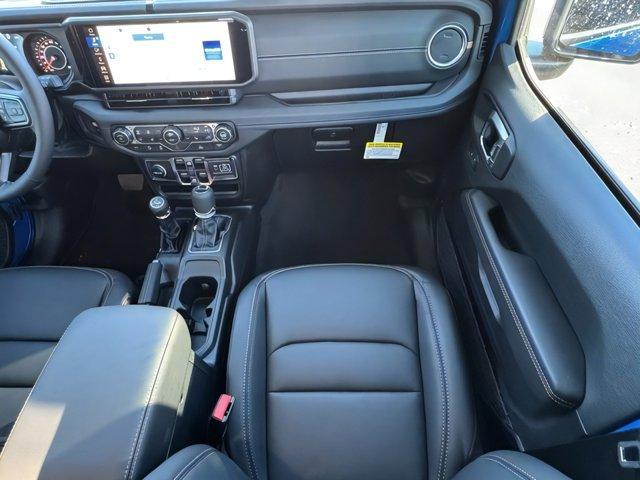 new 2025 Jeep Gladiator car, priced at $44,782