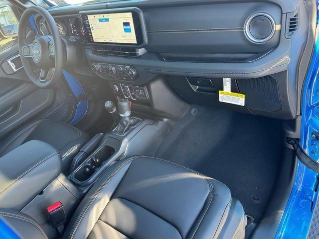 new 2025 Jeep Gladiator car, priced at $44,782