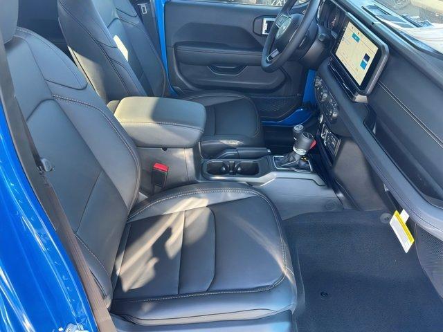 new 2025 Jeep Gladiator car, priced at $44,782