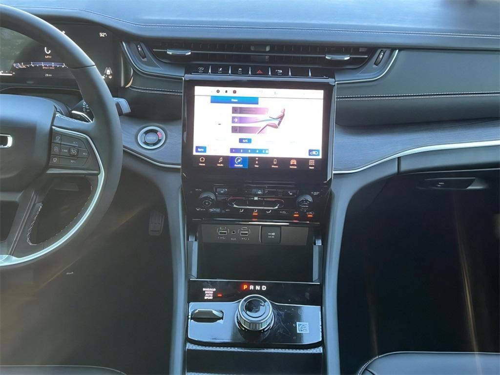 new 2025 Jeep Grand Cherokee L car, priced at $41,637
