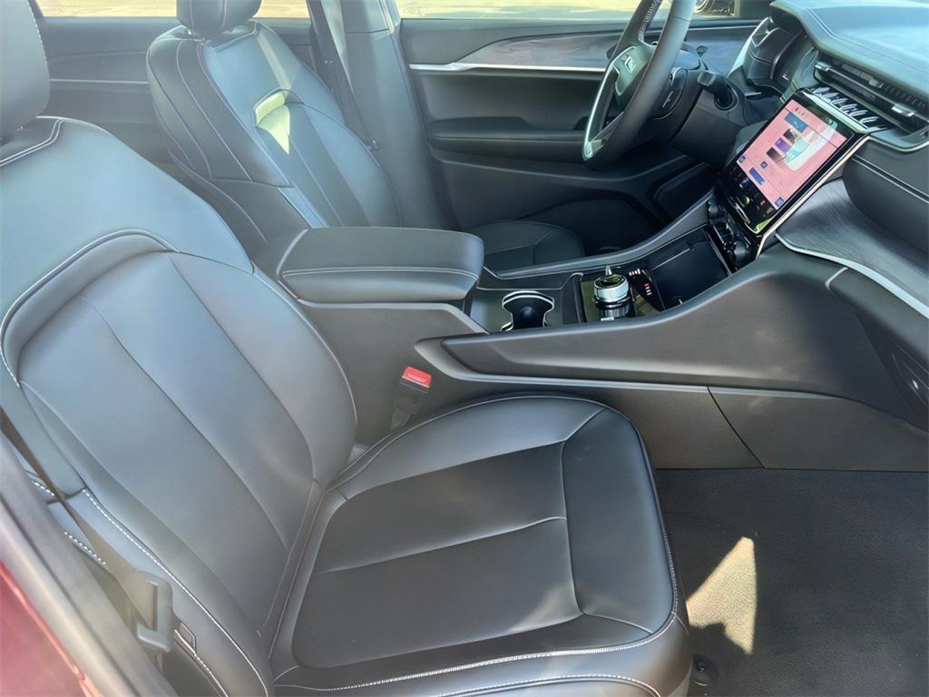 new 2025 Jeep Grand Cherokee L car, priced at $41,637
