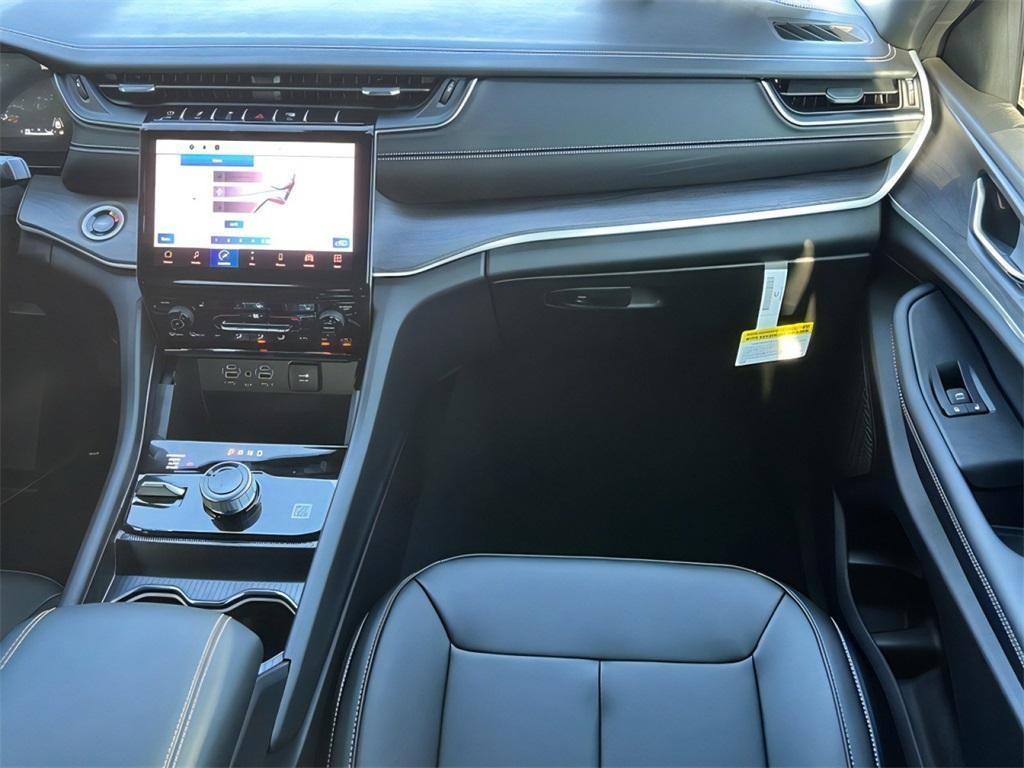 new 2025 Jeep Grand Cherokee L car, priced at $41,637