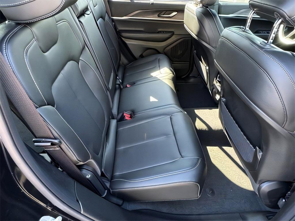 new 2025 Jeep Grand Cherokee car, priced at $47,027