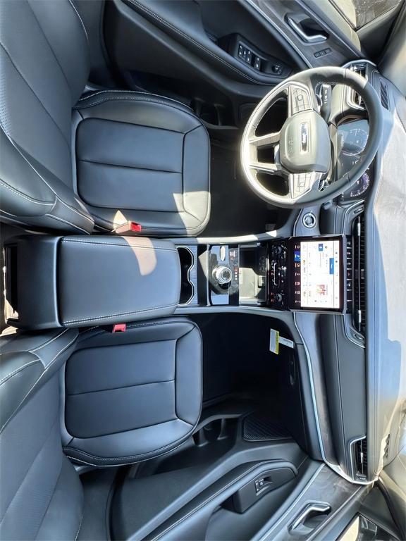 new 2025 Jeep Grand Cherokee car, priced at $47,027