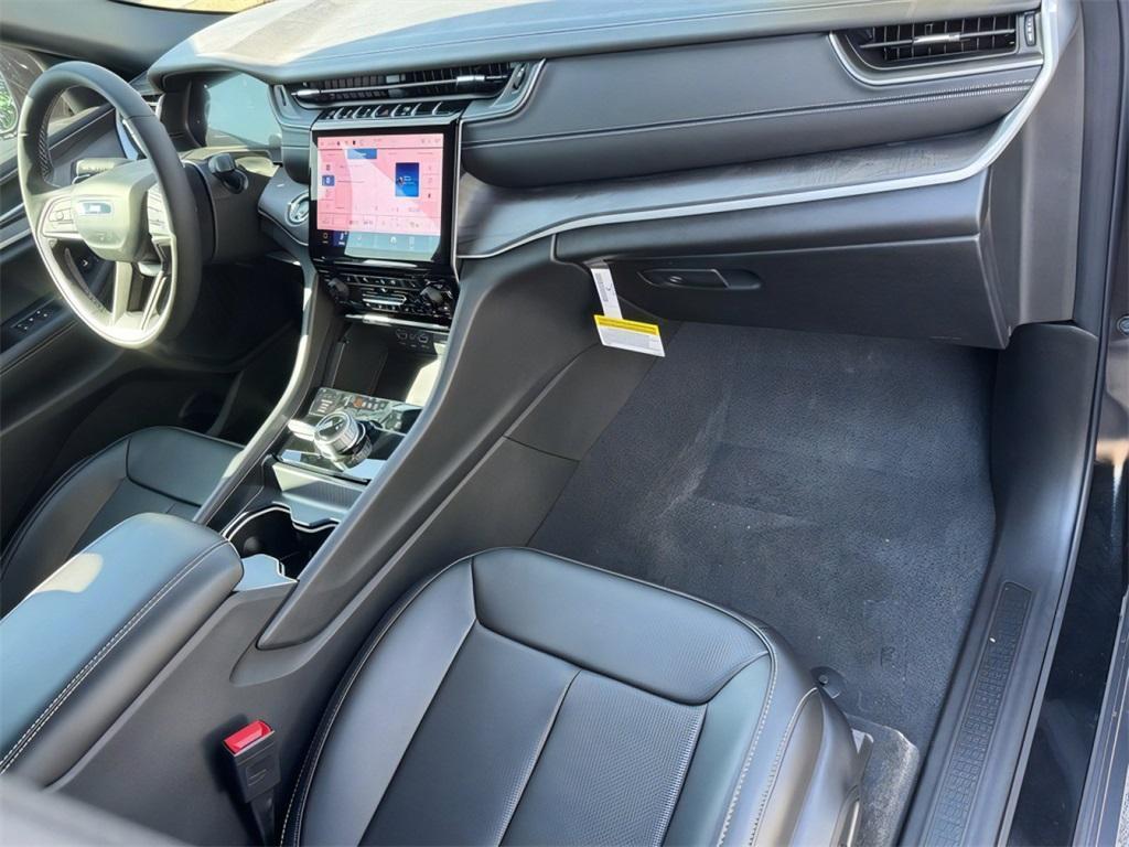 new 2025 Jeep Grand Cherokee car, priced at $47,027