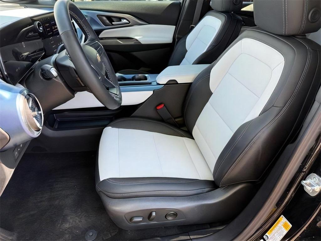 used 2025 Chevrolet Equinox EV car, priced at $29,000