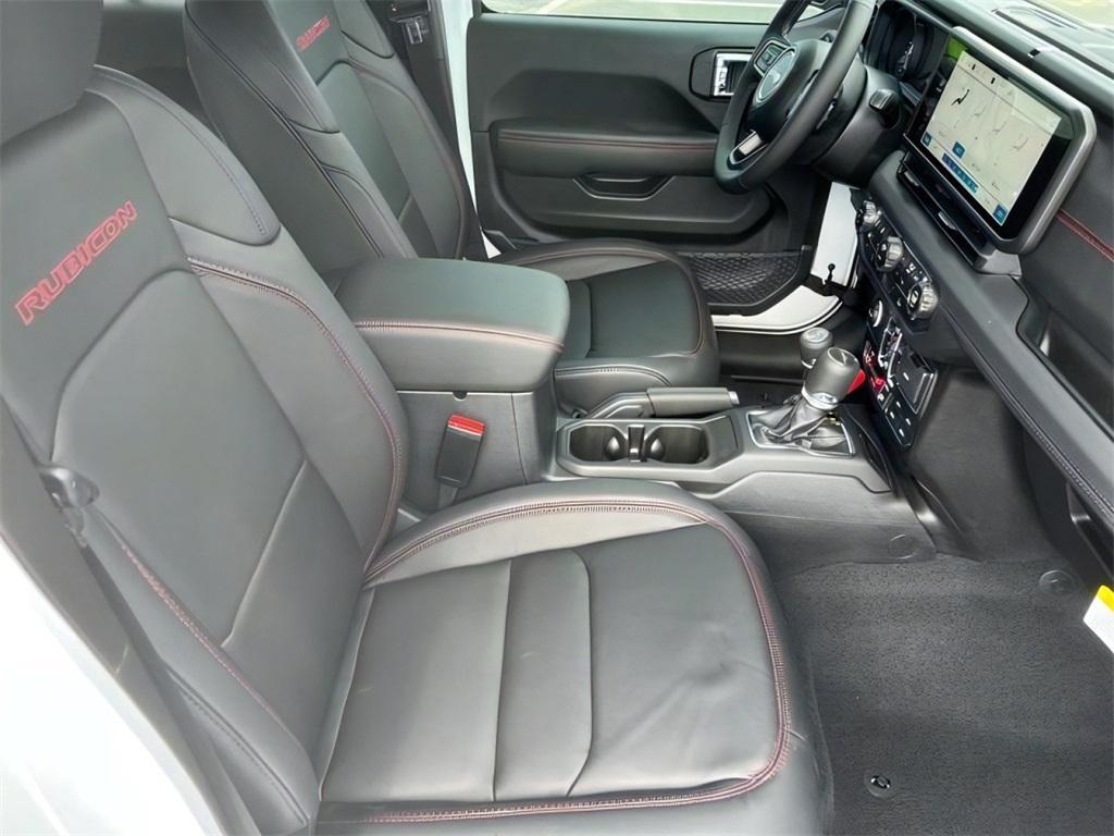 new 2025 Jeep Gladiator car, priced at $46,702