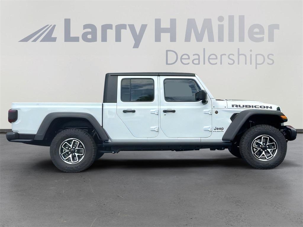 new 2025 Jeep Gladiator car, priced at $46,702
