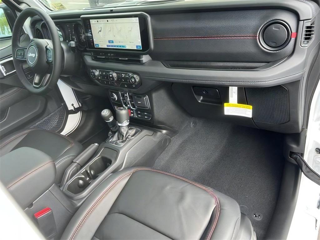 new 2025 Jeep Gladiator car, priced at $46,702