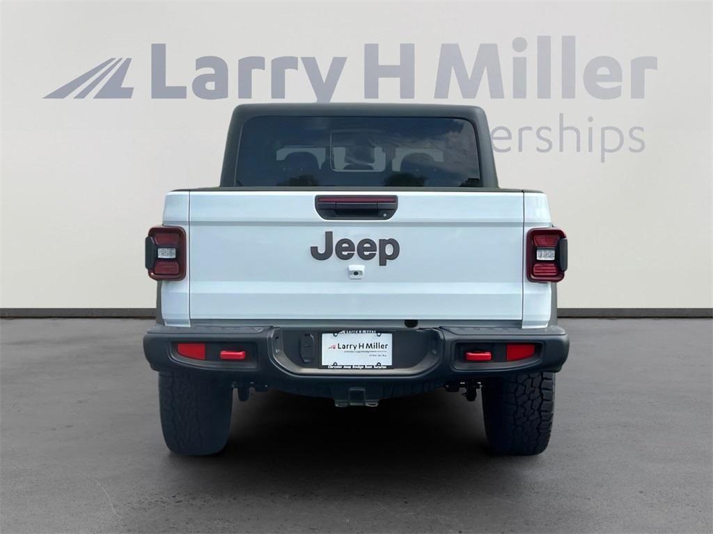 new 2025 Jeep Gladiator car, priced at $46,702