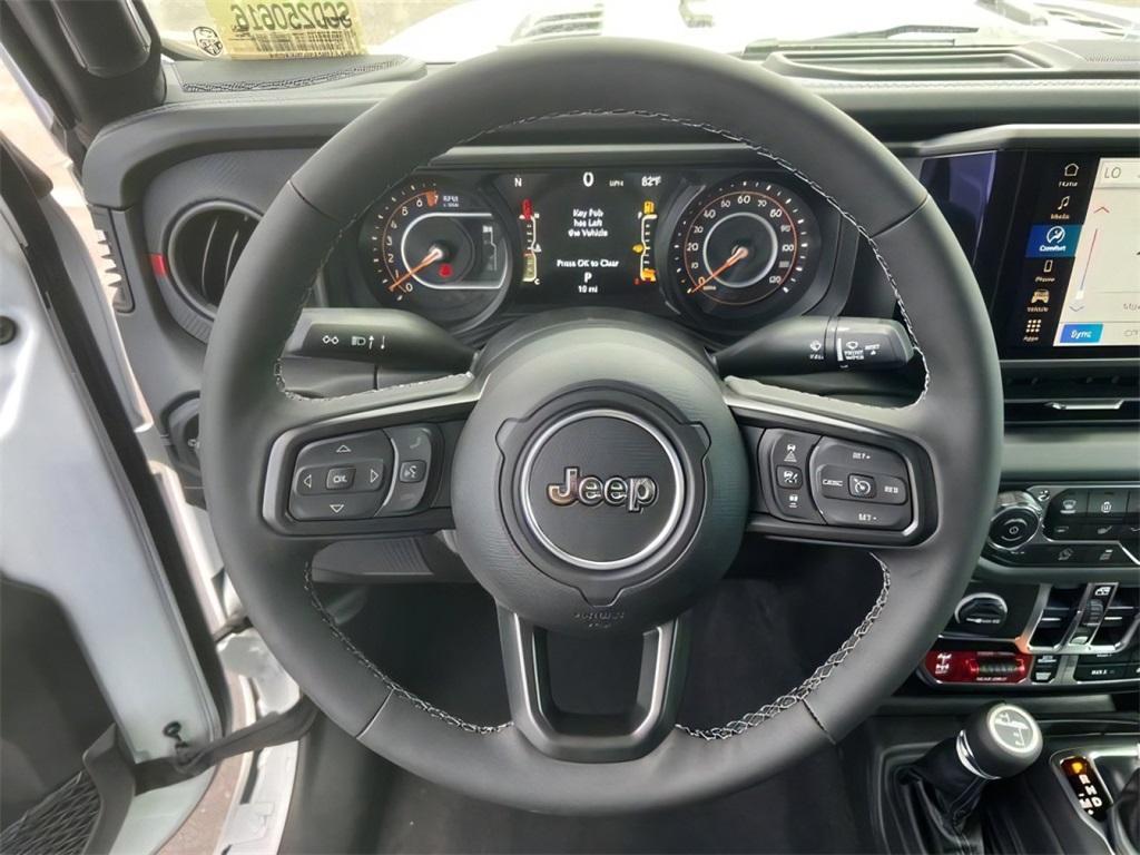 new 2025 Jeep Gladiator car, priced at $46,702