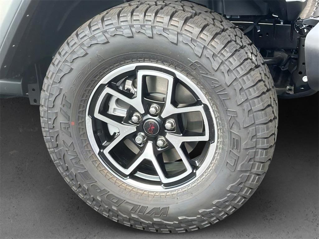 new 2025 Jeep Gladiator car, priced at $46,702