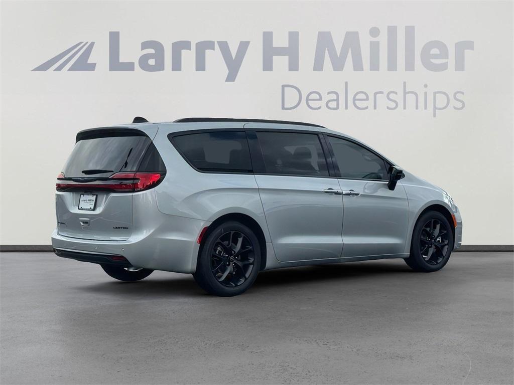 new 2026 Chrysler Pacifica car, priced at $47,867