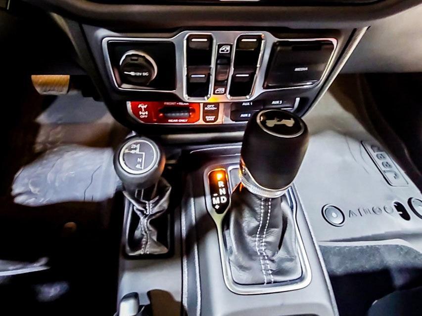 new 2025 Jeep Wrangler car, priced at $57,419