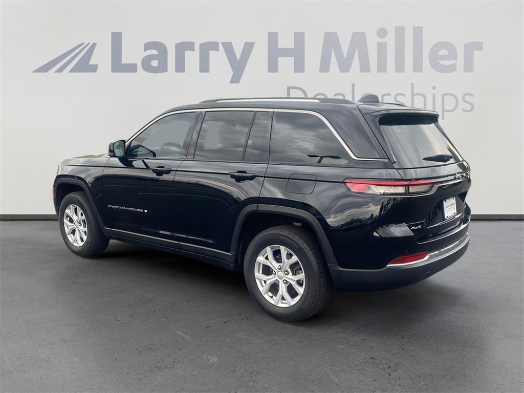 used 2023 Jeep Grand Cherokee car, priced at $33,000