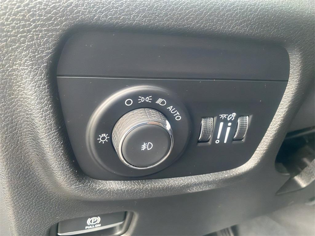 used 2023 Jeep Grand Cherokee car, priced at $33,000