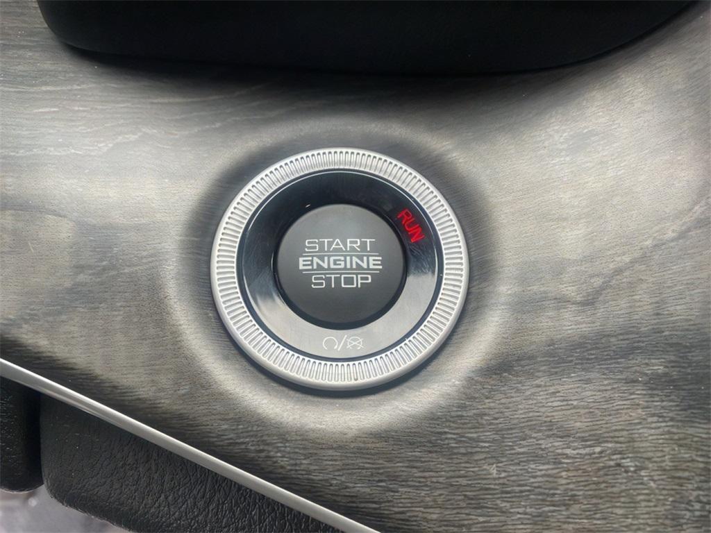 used 2023 Jeep Grand Cherokee car, priced at $33,000