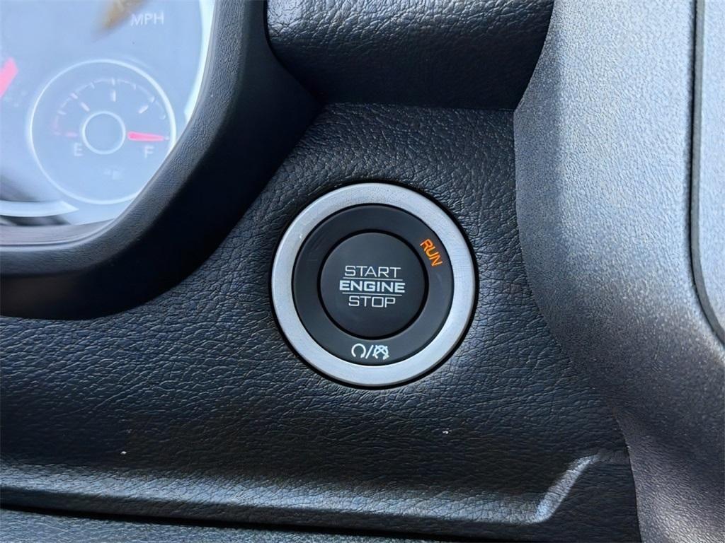new 2025 Ram 1500 car, priced at $43,344