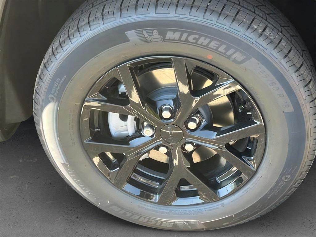 new 2025 Jeep Grand Cherokee car, priced at $46,072