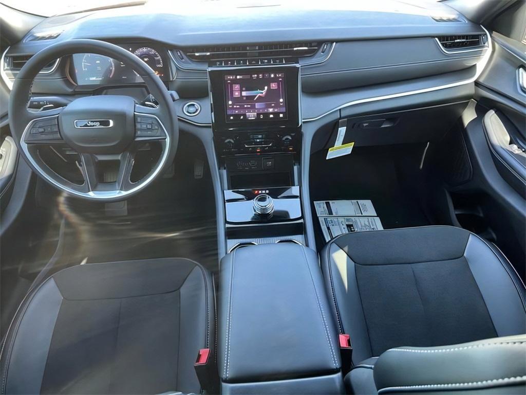 new 2025 Jeep Grand Cherokee car, priced at $46,072