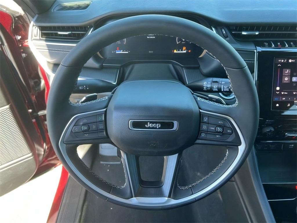 new 2025 Jeep Grand Cherokee car, priced at $46,072