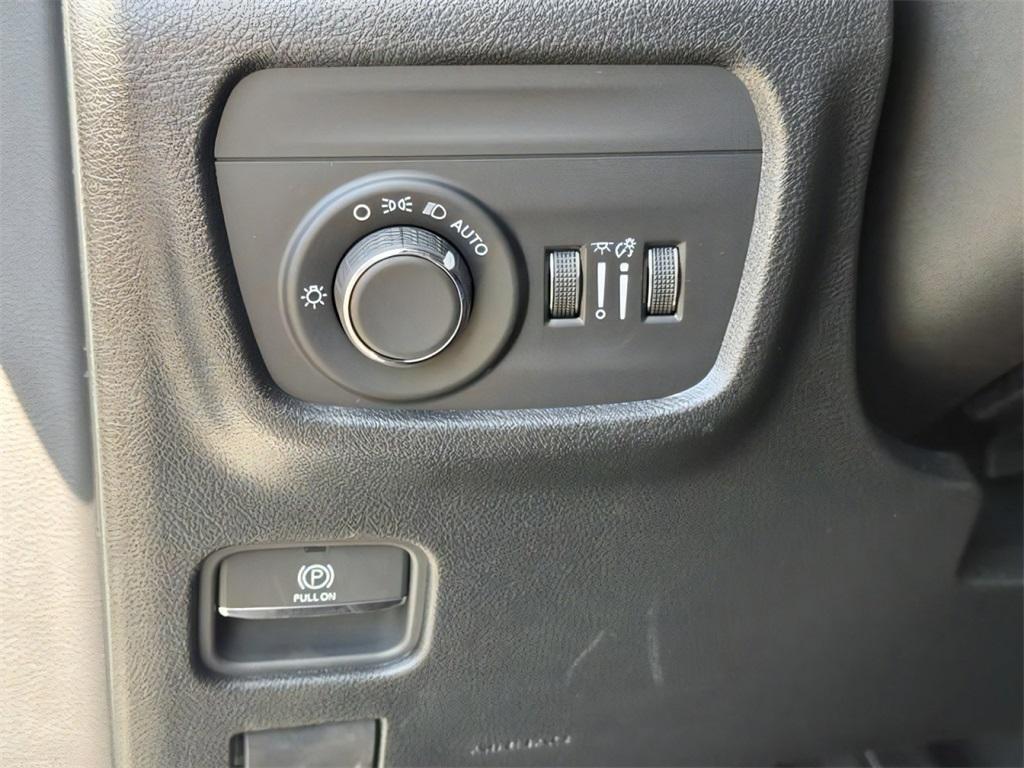 new 2025 Jeep Grand Cherokee L car, priced at $43,569