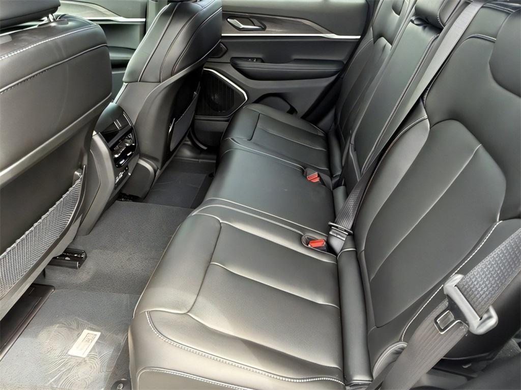 new 2025 Jeep Grand Cherokee car, priced at $45,767