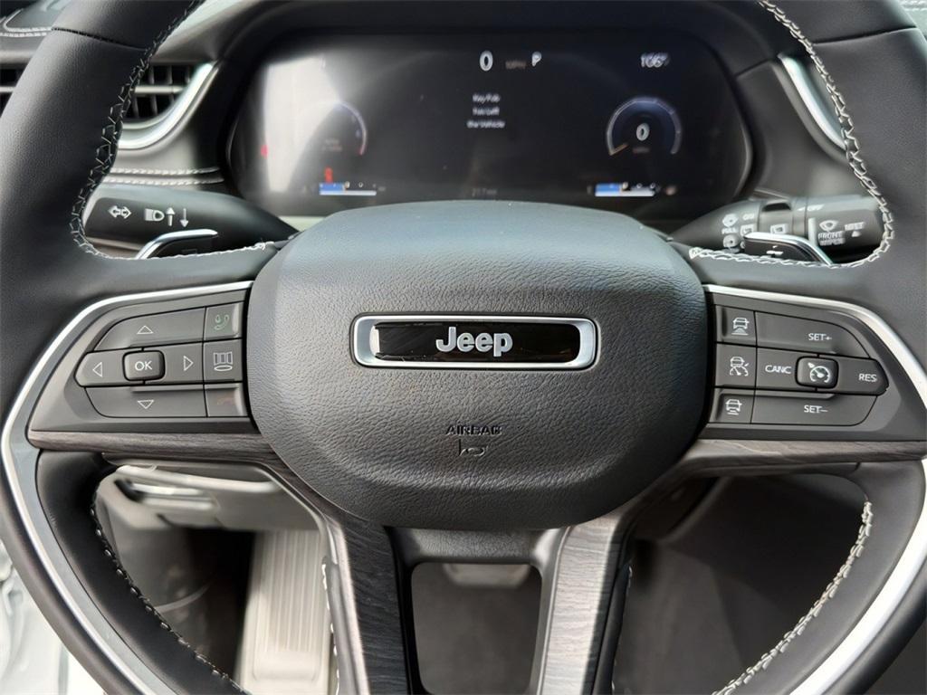new 2025 Jeep Grand Cherokee car, priced at $45,767