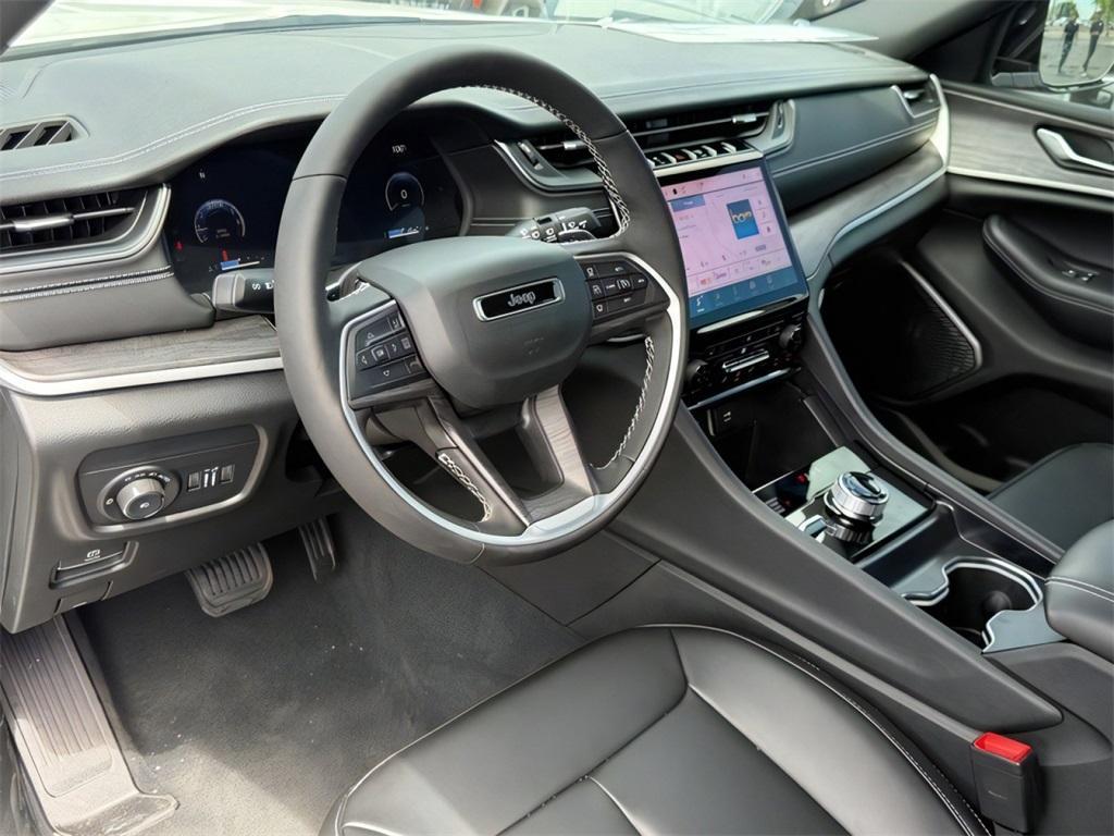 new 2025 Jeep Grand Cherokee car, priced at $45,767