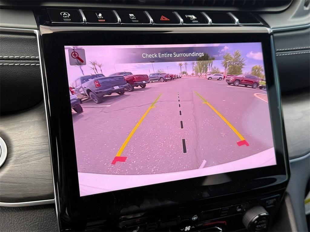 new 2025 Jeep Grand Cherokee car, priced at $45,767