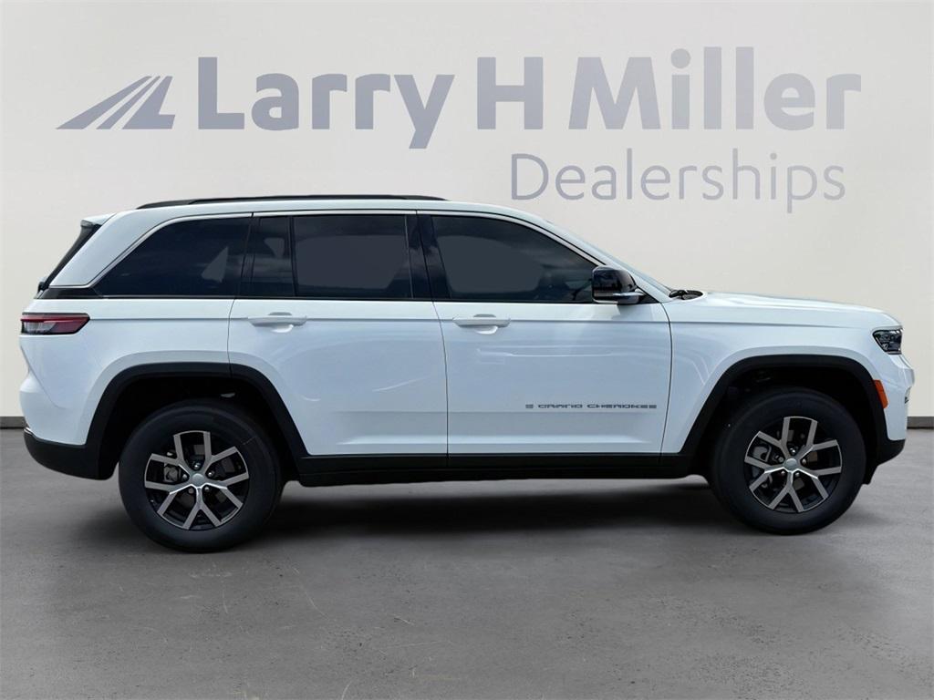 new 2025 Jeep Grand Cherokee car, priced at $45,767