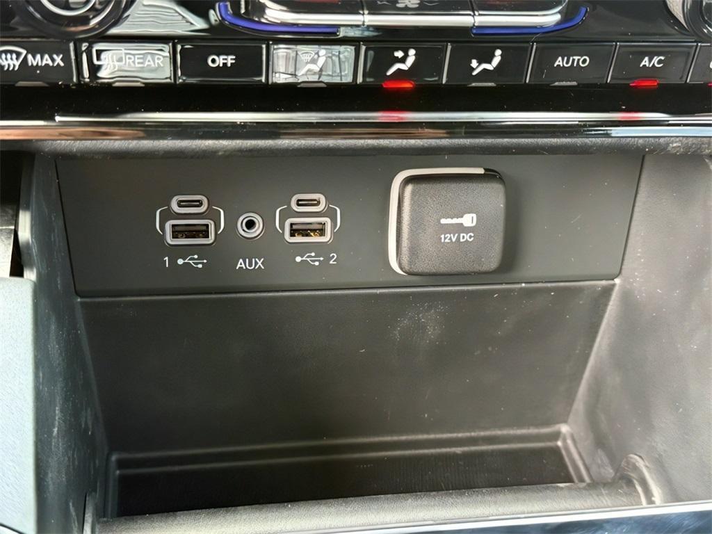 new 2025 Jeep Grand Cherokee car, priced at $45,767