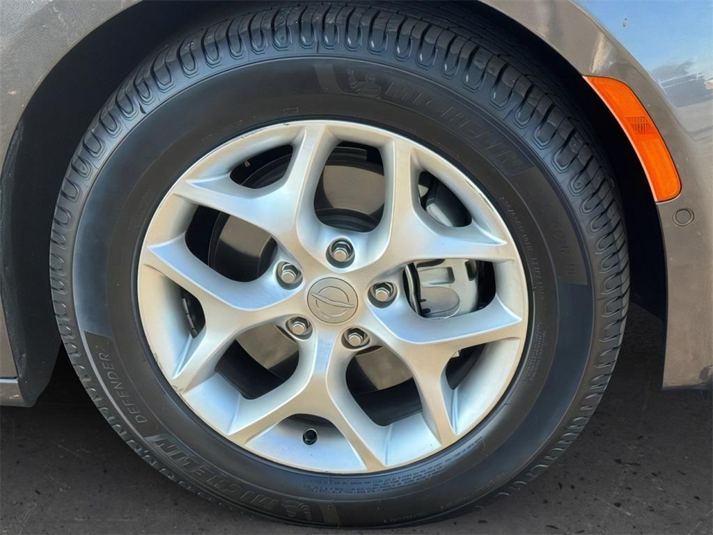 used 2020 Chrysler Pacifica car, priced at $22,500