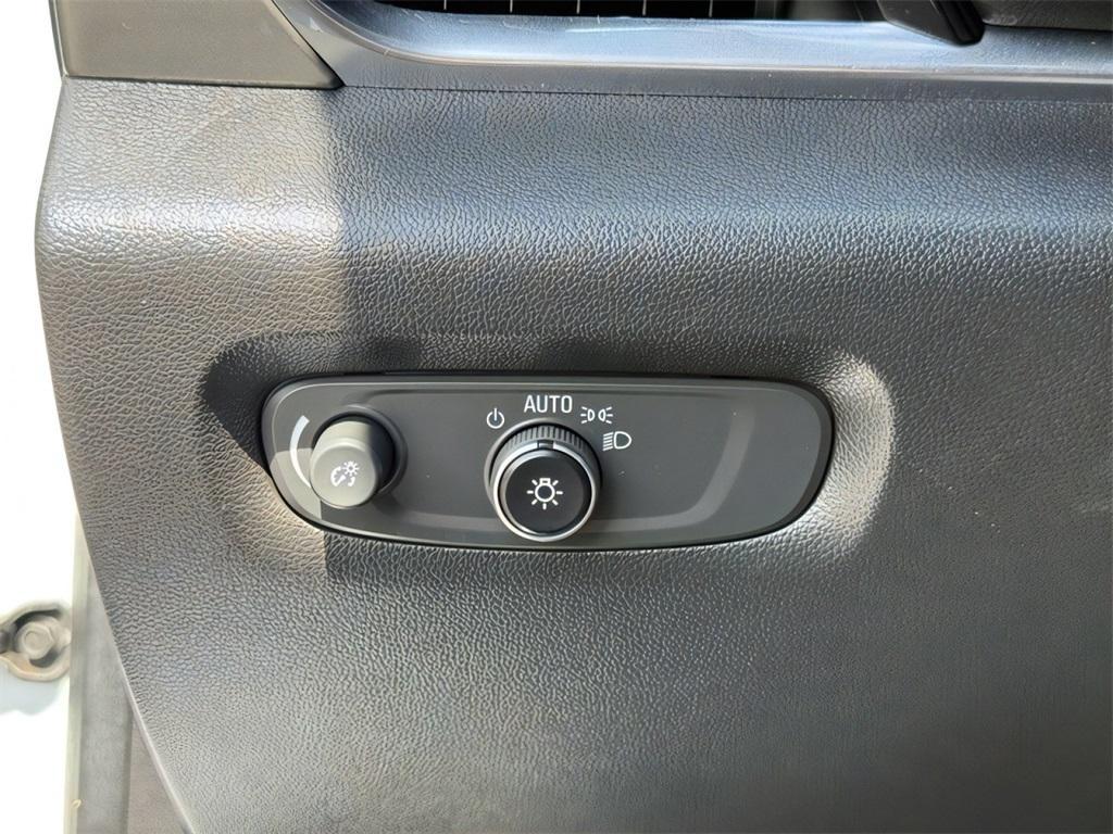 used 2020 Chevrolet Traverse car, priced at $18,500